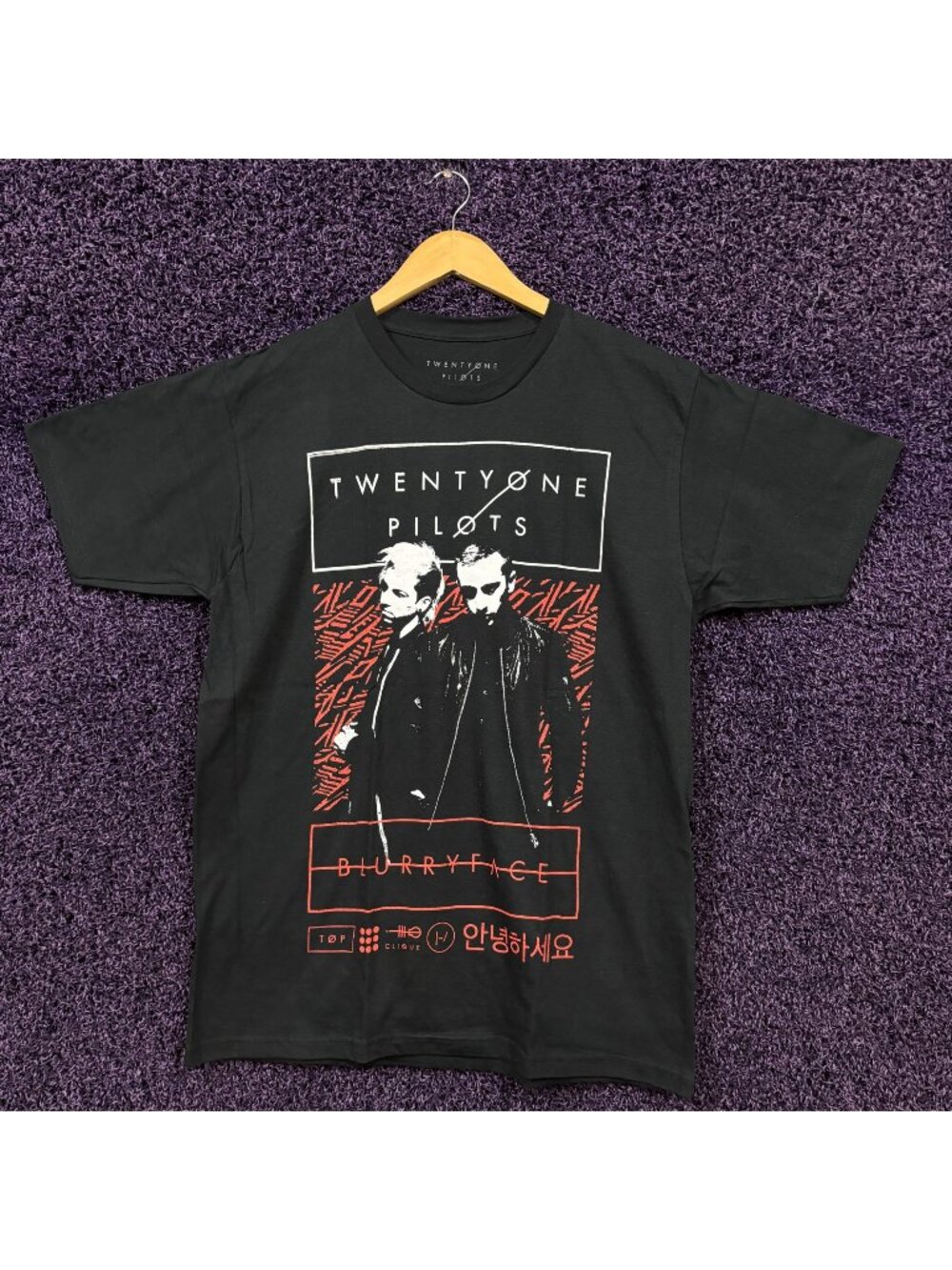 Twenty One Pilots T-Shirt Size Large
